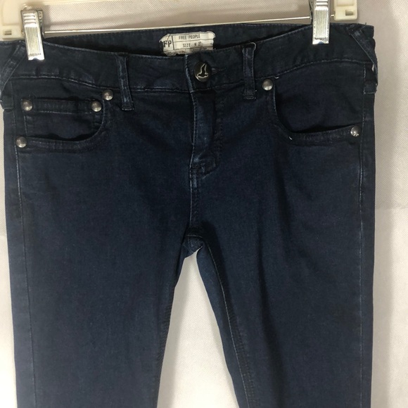 FREE PEOPLE JEANS , Size 27 , Machine Wash . - Picture 2 of 5